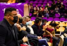 Ronaldo consigue descender al fútbol y al baloncesto en la misma temporada