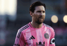 FIFA Club World Cup
Rumbo a la victoria: Gol de Leo Messi en el Mundial de Clubes
Magistral: Leo Messi puso en ventaja a Inter Miami CF ante el Porto, en el segundo partido de 'las Garzas' en el Mundial de Clubes de FIFA 2025. El tanto del campeón del mundo llegó minutos después del gran empate del partido, a cargo de Telasco Segovia.